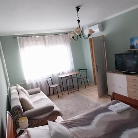 Appartement Panel Hause Kazincbarcika Extérieur photo