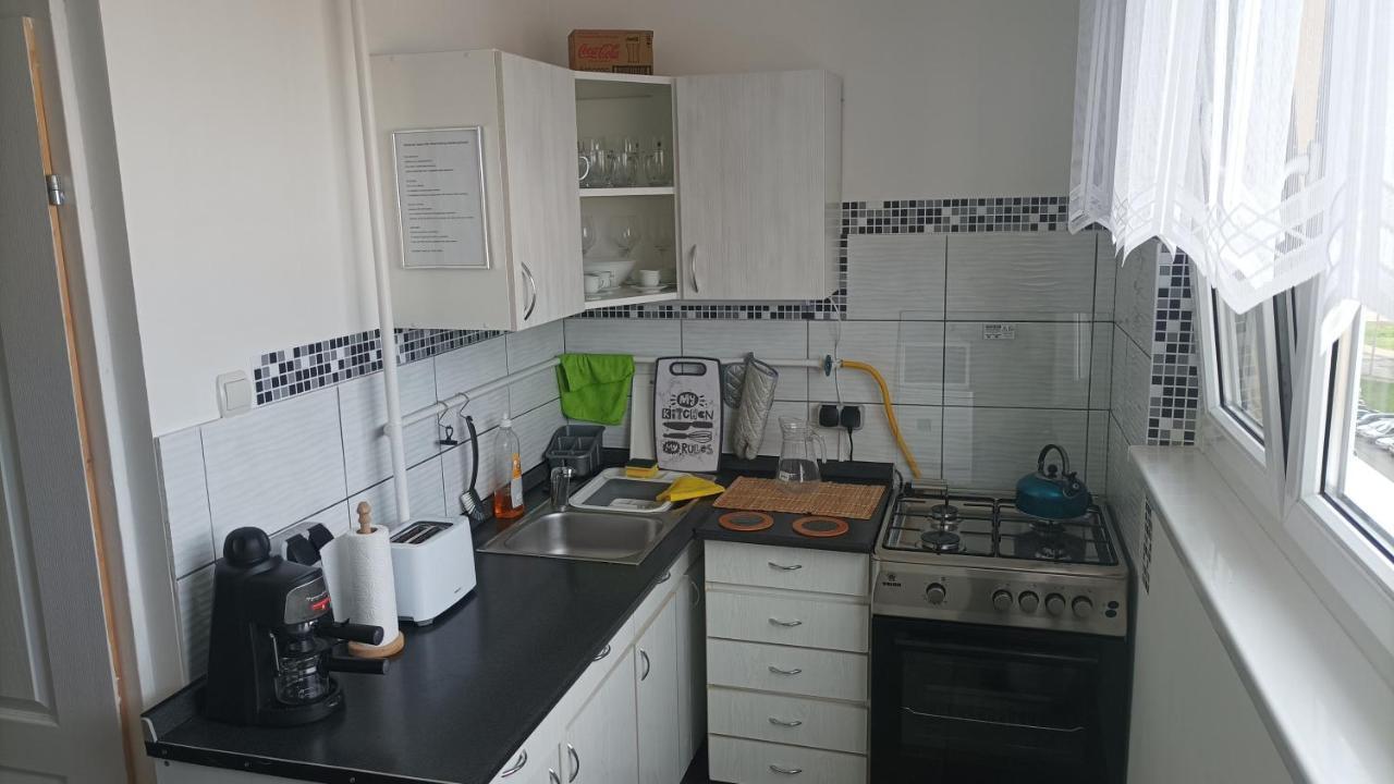 Appartement Panel Hause Kazincbarcika Extérieur photo